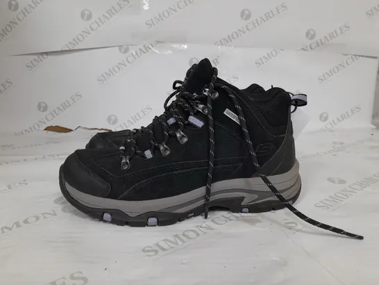 SKECHERS TREGO ALPINE TRAIL WATERPROOF BOOTS IN BLACK SIZE 5.5