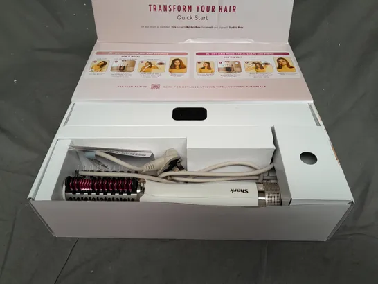 BOXED SHARK SMOOTHSTYLE HOT BRUSH & SMOOTHING COMB