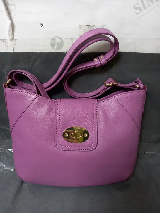 ASHWOOD LEATHER LOCK DETAIL SHOULDER BAG IN PURPLE