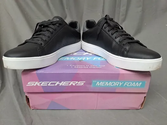 BOXED PAIR OF SKECHERS COURT CLASSIC EDEN TRAINERS IN BLACK SIZE 5.5