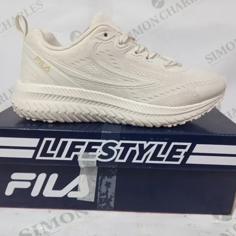 BOXED PAIR OF FILA TRAINERS IN CREAM UK SIZE 4