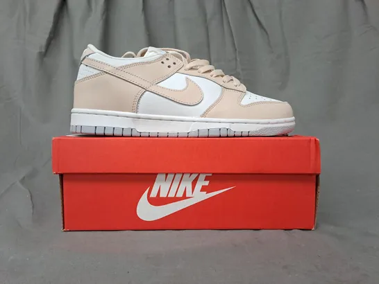 BOXED PAIR OF NIKE DUNK LOW RETRO SHOES IN BEIGE/WHITE UK SIZE 8