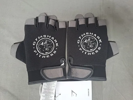 GYM SHARK LEGACY LIFTING GLOVES IN BLACK SIZE MEDIUM