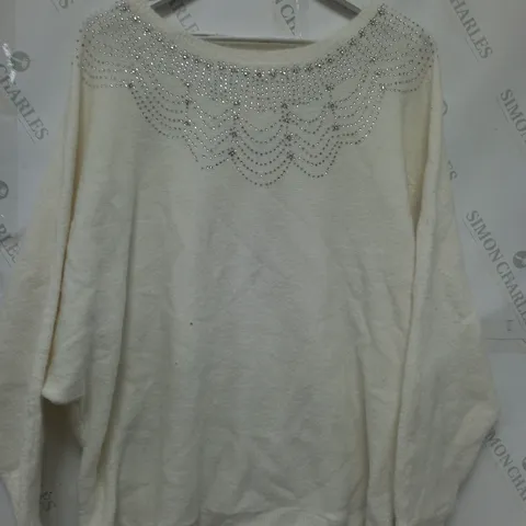 MONSOON EVIE JUMPER IN WHITE - XL