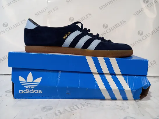 BOXED PAIR OF ADIDAS BERLIN SHOES IN NAVY/BLUE UK SIZE 10