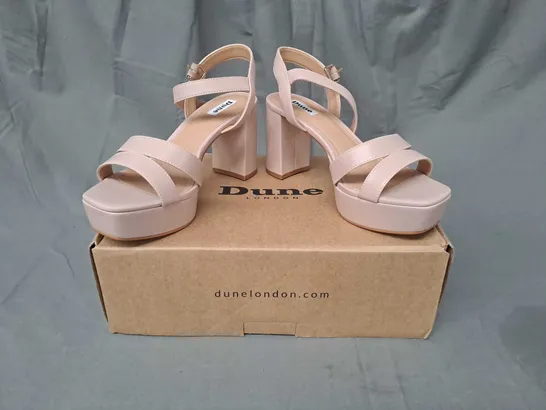 BOXED PAIR OF DUNE LONDON OPEN TOE MID HEEL PLATFORM SANDALS IN NUDE SIZE 6