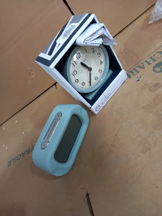 LOT 0F 2 ALARM CLOCKS 