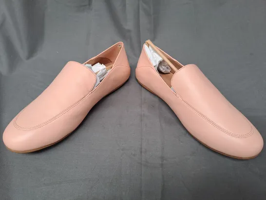 BOXED PAIR OF FITFLOPS LOAFERS IN BLUSH UK SIZE 7