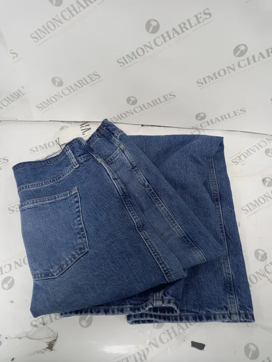 ZARA SUPER HIGH RISE STRAIGHT FIT JEANS - EU 42