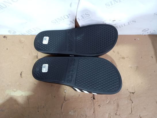 PAIR OF ADIDAS SLIDERS SIZE 9