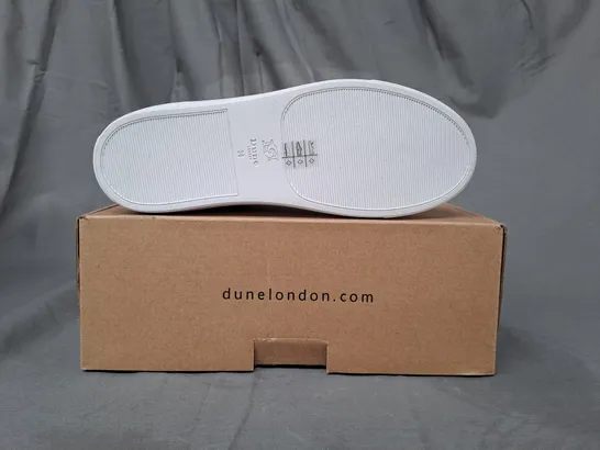 BOXED PAIR OF DUNE LONDON 081 ECLIPTIC SHOES IN WHITE/BLACK W. SILVER STAR PATTERN UK SIZE 5