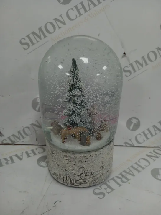 SARA DAVIES WOODLAND SCENE SNOW GLOBE