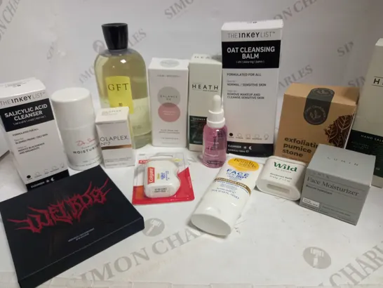LUXURY COSMETICS AND SKINCARE APPROX. 25 ITEMS 