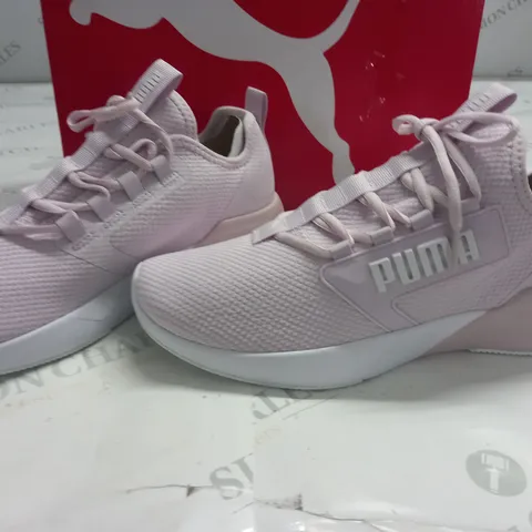 BOXED PAIR OF PUMA SOFT FOAM+ RETALIATE MESH WOMENS TRAINERS IN LAVENDER - 7