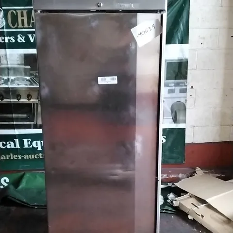 COMMERCIAL SINGLE DOOR FRIDGE/CHILLER F.PLUS TN 70