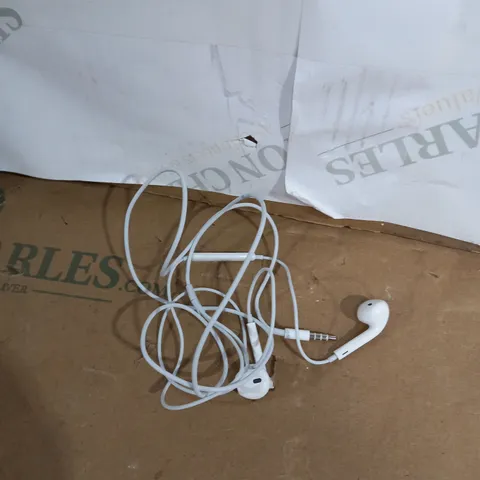 APPLE EARPODS 