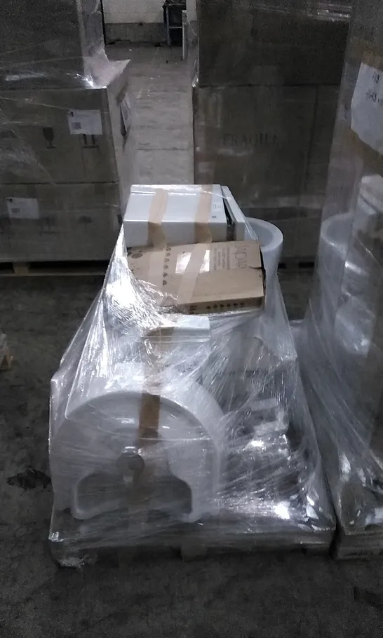 PALLET OF APPROXIMATELY 7 BASINS, 1 PAN, AND 1 TOILET SEAT