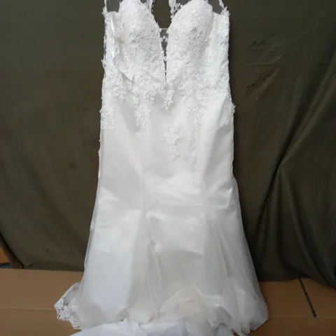 EMBELLISHED WEDDING DRESS IN IVORY - SIZE 22