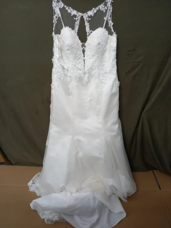 EMBELLISHED WEDDING DRESS IN IVORY - SIZE 22