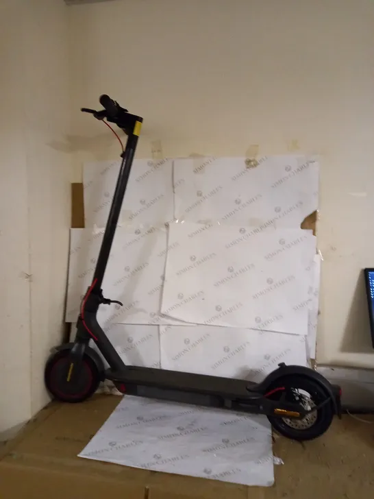 XIAOMI MI ELECTRIC SCOOTER