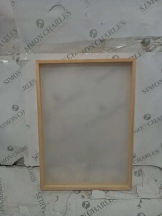 WOODEN BORDERED PLASTIC PICTURE FRAME 