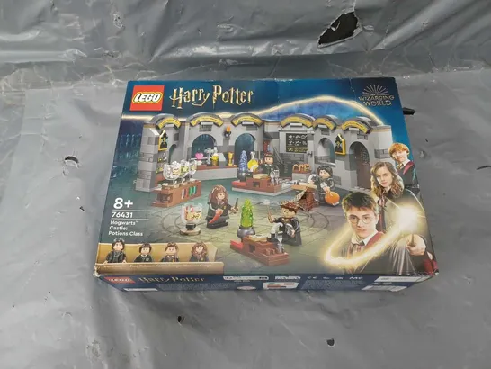 LEGO HARRY POTTER HOGWARTS POTION CLASS 