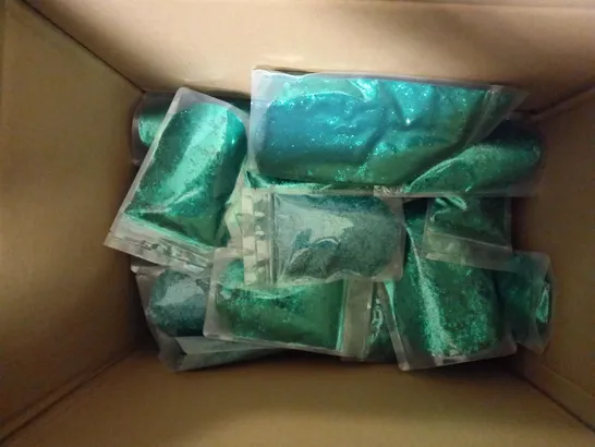 APPROXIMATELY 20 ASSORTED BAGS OF DECOR GLITTER IN EMERALD GREEN - COLLECTION ONLY