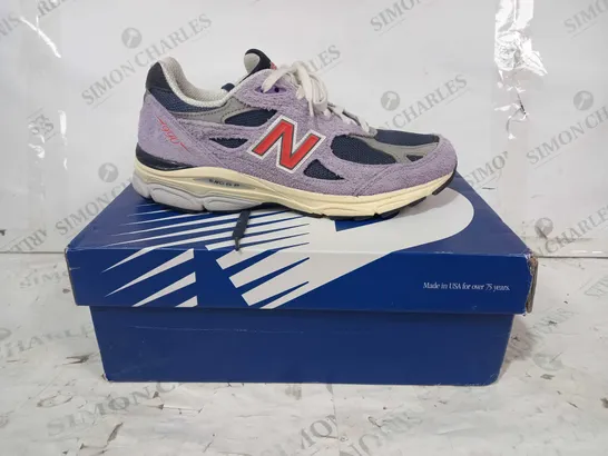 BOXED PAIR OF NEW BALANCE SHOES IN LILAC UK SIZE 9