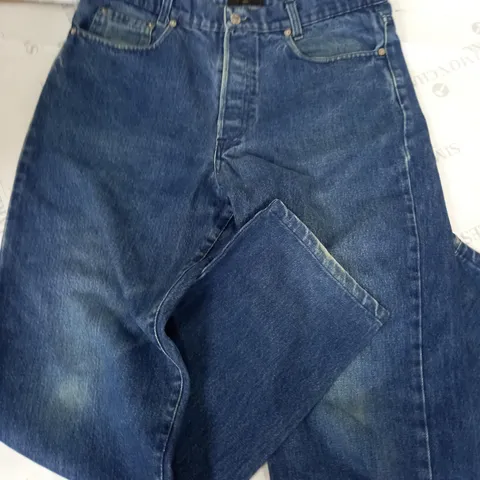 VALENTINE JEANS IN MID BLUE - 34