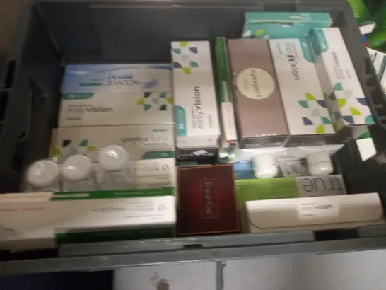 LOT OF ASSORTED EYE CARE ITEMS TO INCLUDE FRESHGO, ACUVUE AND BAUSCH & LOMB