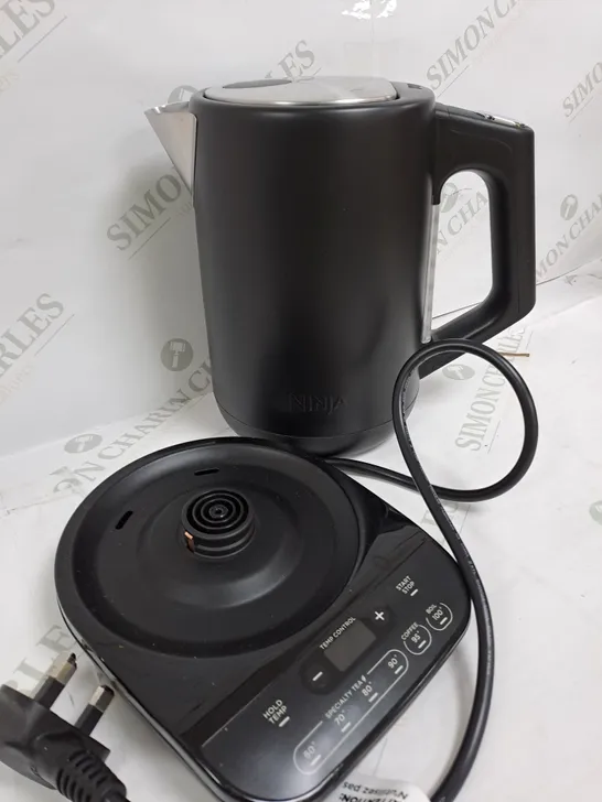 BOXED NINJA PERFECT TEMPERATURE KETTLE KT200UK