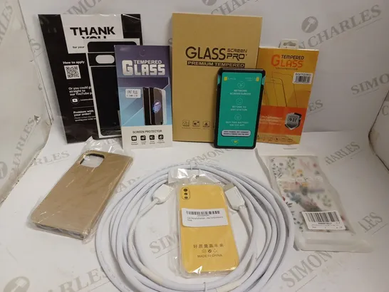 BOX OF APPROX 20 ITEMS INCLUDING ASSORTED PHONE CASES, CHARGING CABLES AND SCREEN PROTECTORS