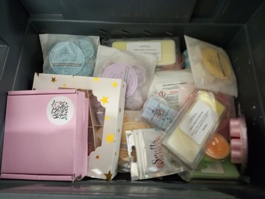 LOT OF ASSORTED WAX MELTS