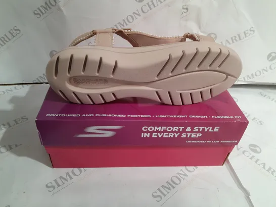 BOXED SKECHERS GO WALK SANDALS SIZE 7 