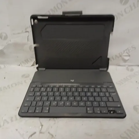 LOGITECH SLIM FOLIO CASE WUTH BLUETOOTH KEYBOARD FOR IPAD (5TH&6TH GENERATION)