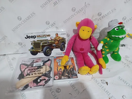 QUANTITY OF APPROXIMATELY 10 ASSORTED TOYS TO INCLUDE VIDEO GAMES, TEDDY BEARS AND DRESSING UP COSTUMES