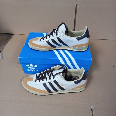 BOXED PAIR MEN'S ADIDAS CORD RETRO STYLE IN SAND, DARK BROWN & GOLD, UK SIZE 9