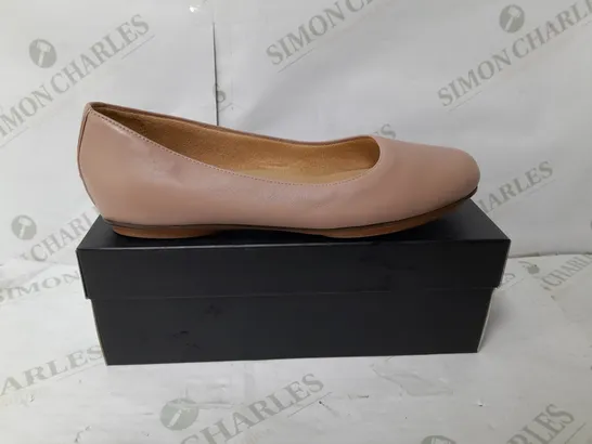 NATURALIZER LEATHER BALLET FLAT SHOE IN TAN PINK SIZE 7