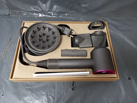 DYSON SUPERSONIC HAIRDRYER WITH ACCESSORIES