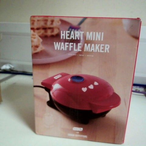 HEART MINI WAFFLE MAKER BY URBAN OUTFITTERS