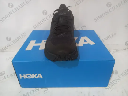 BOXED PAIR OF HOKA CHALLENGER ATR 7 GTX SHOES IN BLACK UK SIZE 6.5