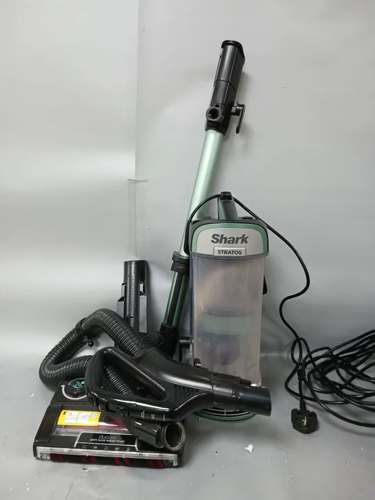 BOXED SHARK STRATOS UPRIGHT VACUUM CLEANER NZ860UK