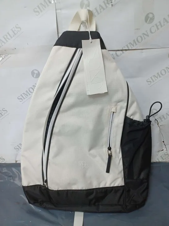 H&M MOVE SINGLE STRAP BAG IN WHITE