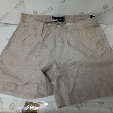 ABERCROMBIE & FITCH STRETCH FIT SHORTS IN BEIGE - MEDIUM