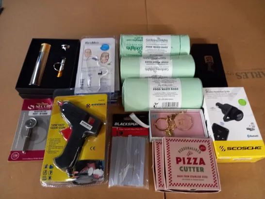 LOT OF ASSORTED HOUSEHOLD ITEMS TO INCLUDE RECYCLE BAGS, PIZZA CUTTERS AND HANDWARMERS