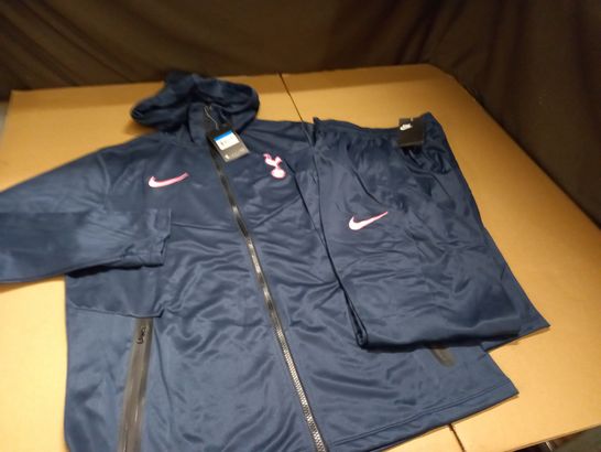 NIKE STYLE TOTTENHAMM HOTSPURS TRACKSUIT IN NAVY - M