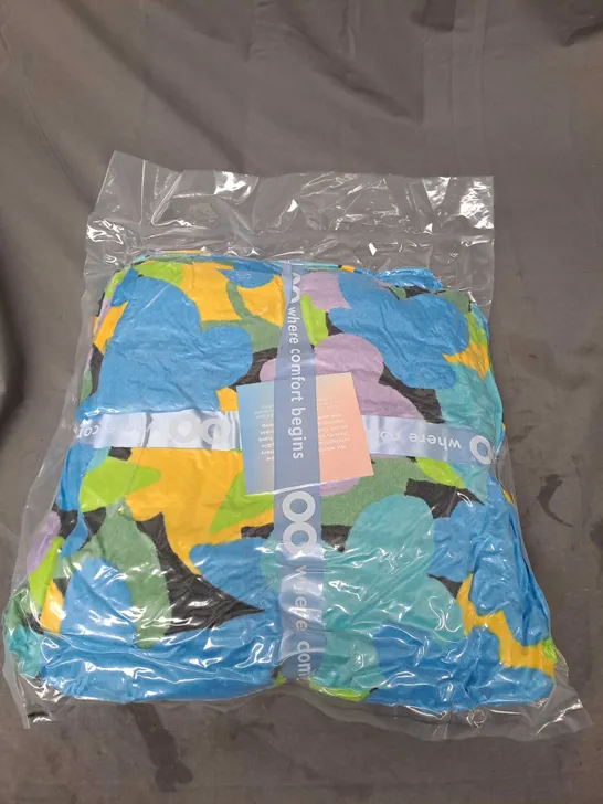 MULTI COLOURED HOODY SIZE UNKNOW 