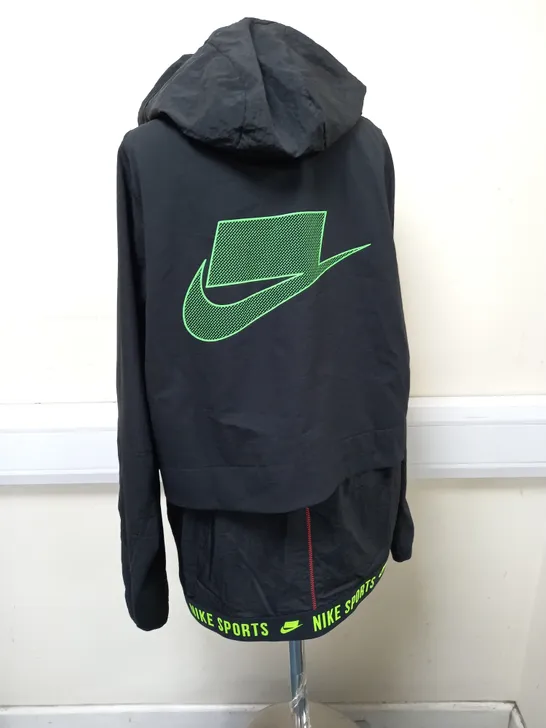 NIKE DRI-FIT LIGHTWEIGHT JACKET