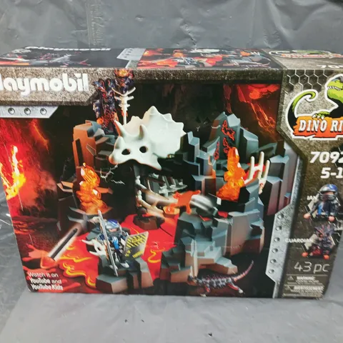 BOXED PLAYMOBIL DINO RISE SET - 70926