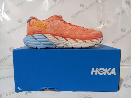 BOXED PAIR OF HOKA GAVIOTA 4 WIDE TRAINERS IN ORANGE/BLUE UK SIZE 6.5